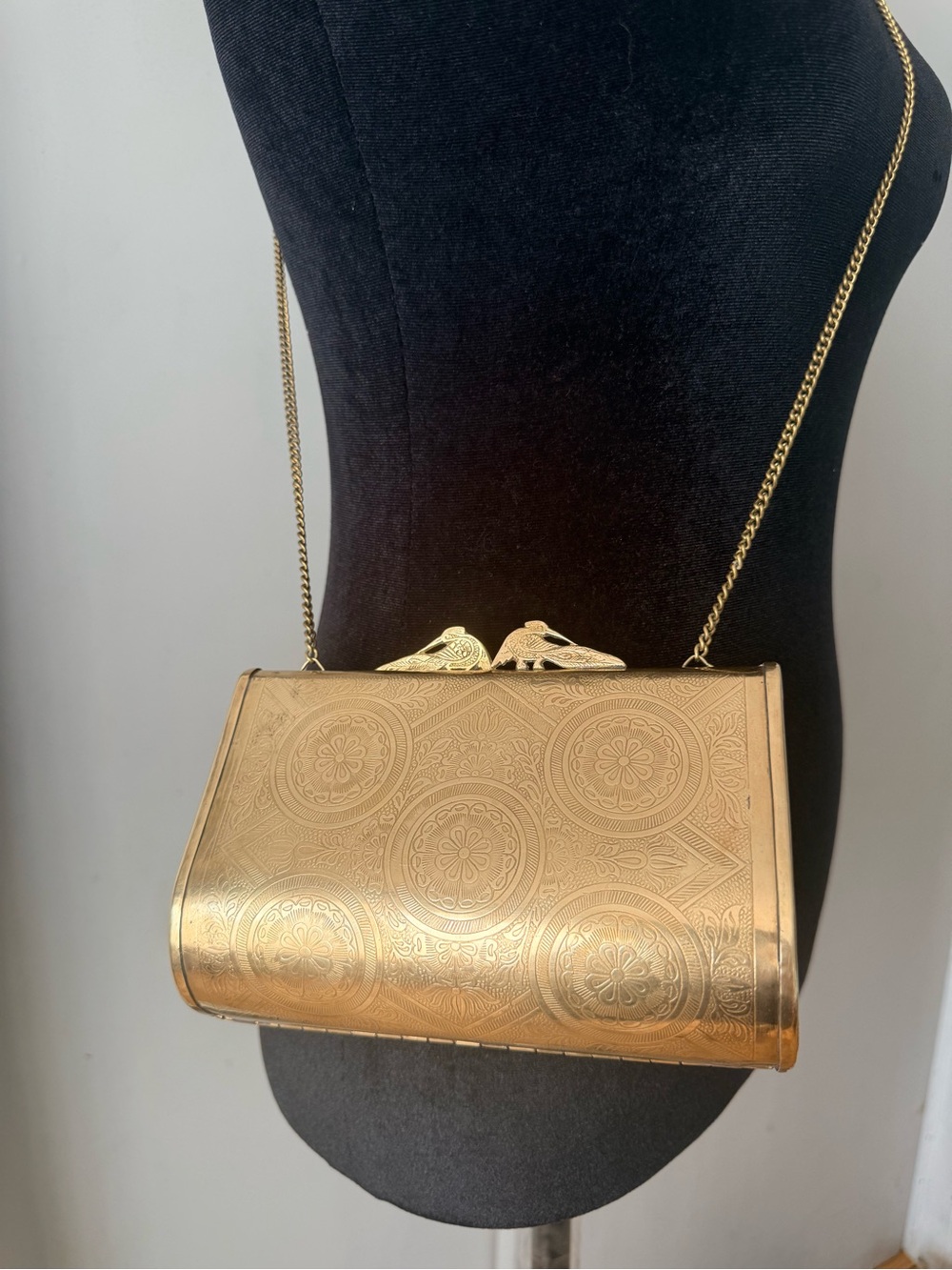 Vintage Embossed Metal/Brass Purse clutch with Red Velvet Interior - Picture 2 of 13